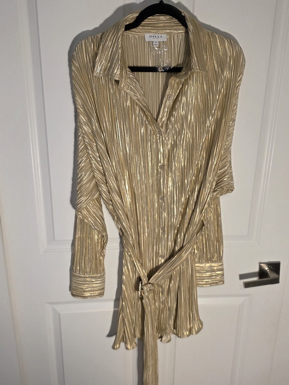 Gilli Shimmery Gold Pleated Button-Down Shirt with Self-Tie